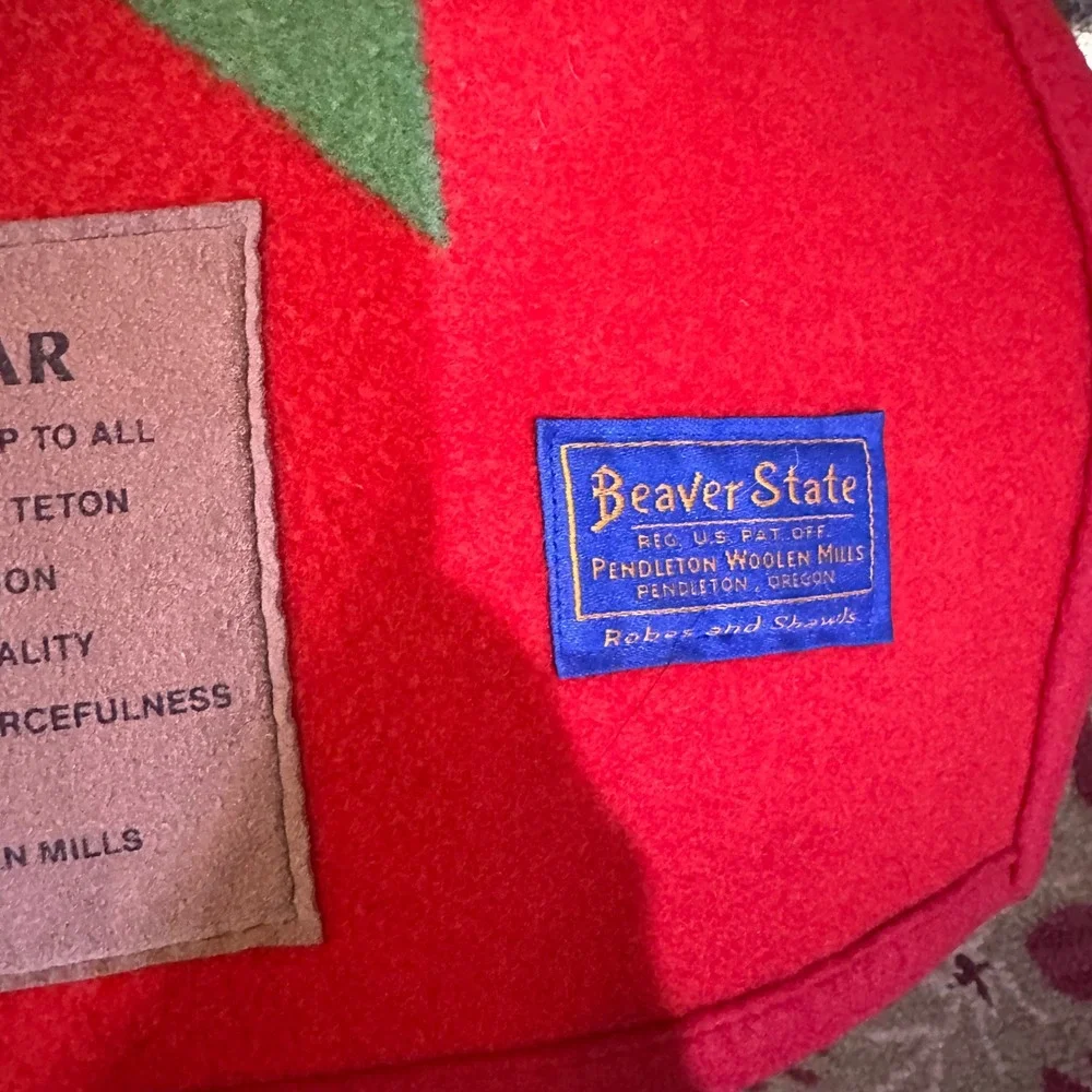 Pendleton Beaver State Sioux Star Wool Blanket Reversible Red Green 77x63 USA